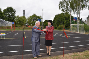 1 сентября в Пржевальской школе состоялось торжественное открытие универсальной спортивной площадки - фото - 6